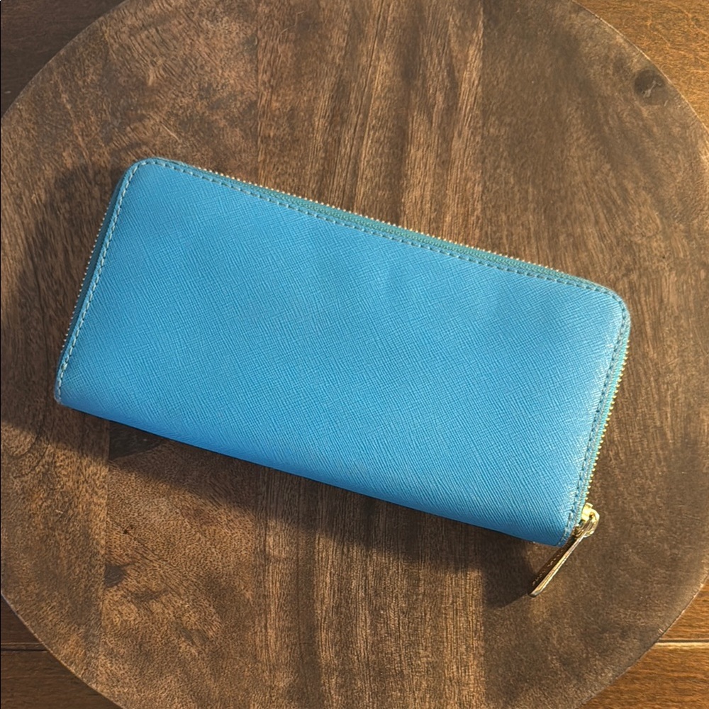 Michael Kors Blue Leather Jet Set Zip Around Wallet - Picture 2 of 9